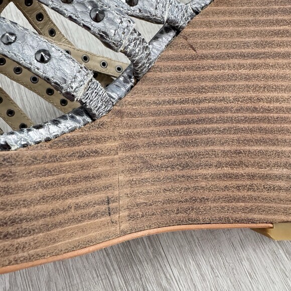 Kenneth Cole NY Snakeskin Creme Brulee Studded Embossed Wedge Sandals Women's 10 - Picture 14 of 16